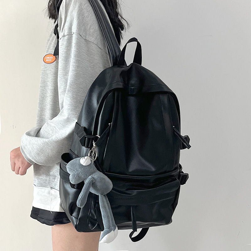 Minimalist Soft Cowhide Backpack for Men and Women, Large Capacity Laptop Bag, Lightweight School Backpack, Unisex Design Minimalist Soft Cowhide Backpack for Men and Women, Large Capacity Laptop Bag, Lightweight School Backpack, Unisex Design