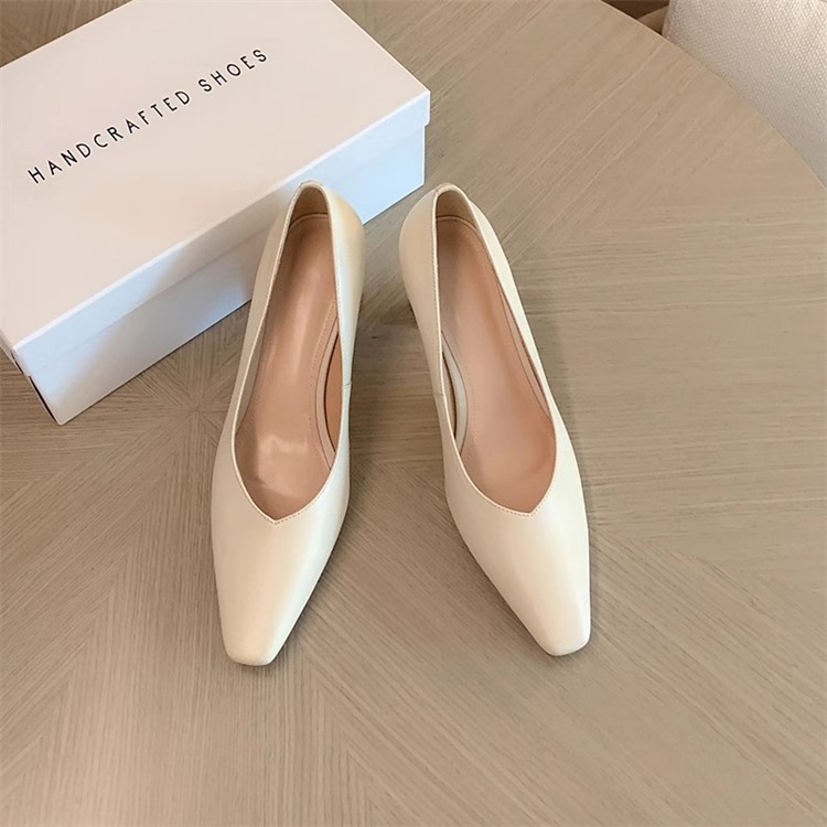 Minimalist Square-Toe V-Cut Chunky Heel Flats | Soft-Soled Elegant Grandma Shoes for Chic Style