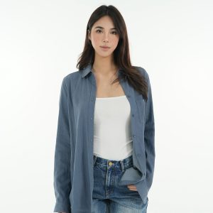 Minimalist Vintage Long-Sleeve Shirt - Slightly Loose Fit, Retro Style for Effortless Chic Fashion