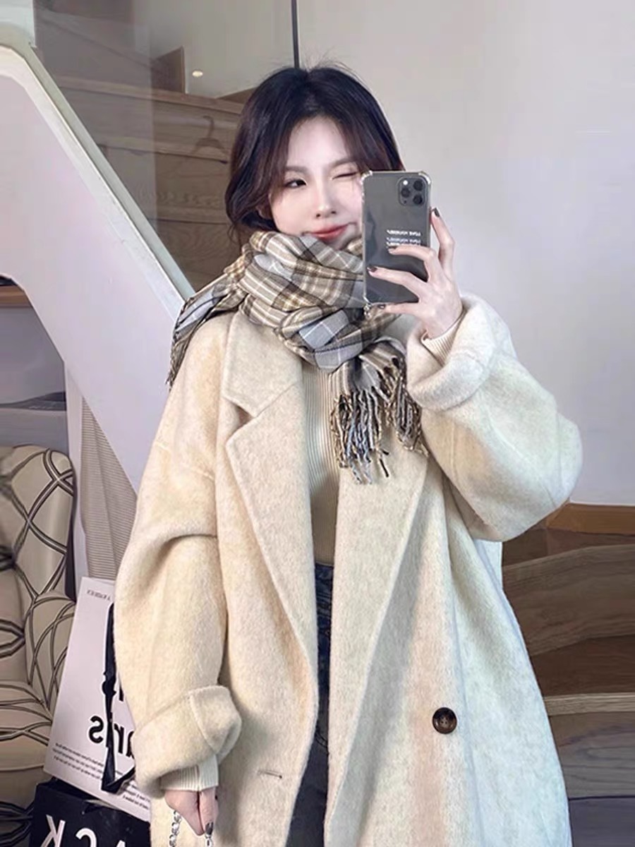 Oatmeal Cashmere Coat for Women, Mid-Length 2024 Winter Korean Style High-End Down Jacket with Thick Inner Lining Outerwear Oatmeal Cashmere Coat for Women, Mid-Length 2024 Winter Korean Style High-End Down Jacket with Thick Inner Lining Outerwear