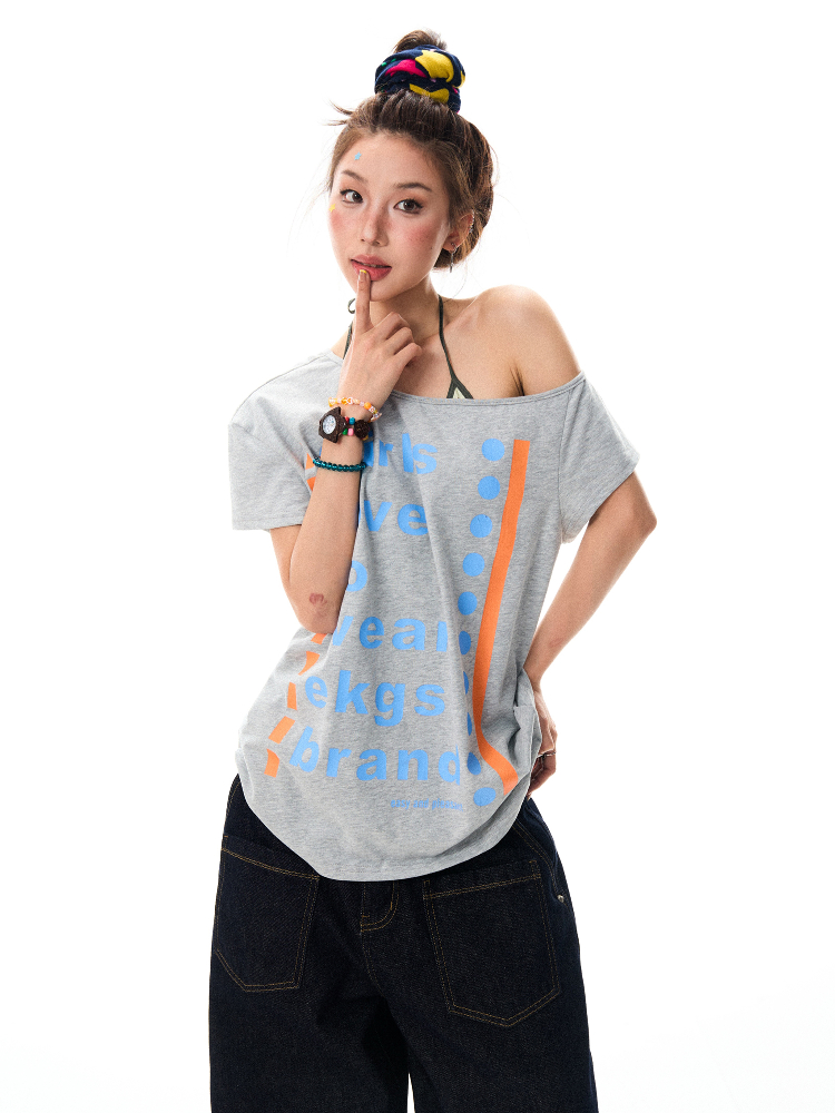 Off-Shoulder Floral Gray T-Shirt for Women - Sexy Asymmetrical Short Sleeve Top, Summer 90s Style American Letter Print Off-Shoulder Floral Gray T-Shirt for Women - Sexy Asymmetrical Short Sleeve Top, Summer 90s Style American Letter Print