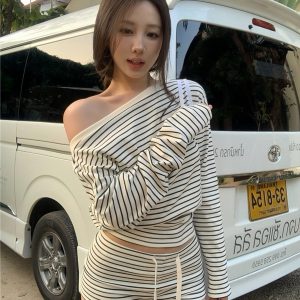 Off-Shoulder Long Sleeve Waist-Cinching Black and White Striped Top with Cotton Shorts - Casual Y2K Outfit