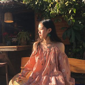 Off-Shoulder Retro Embroidered Cotton Doll Shirt - Women's Spring Lantern Sleeve Top in Rose Bay Style