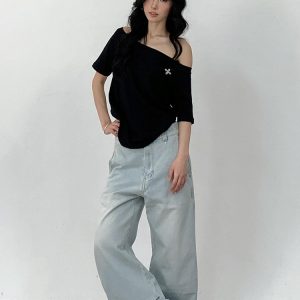 Off-Shoulder Short Sleeve Black T-Shirt with Cross Print - Loose Fit Summer Top for Women, Trendy Spicy Girl Style