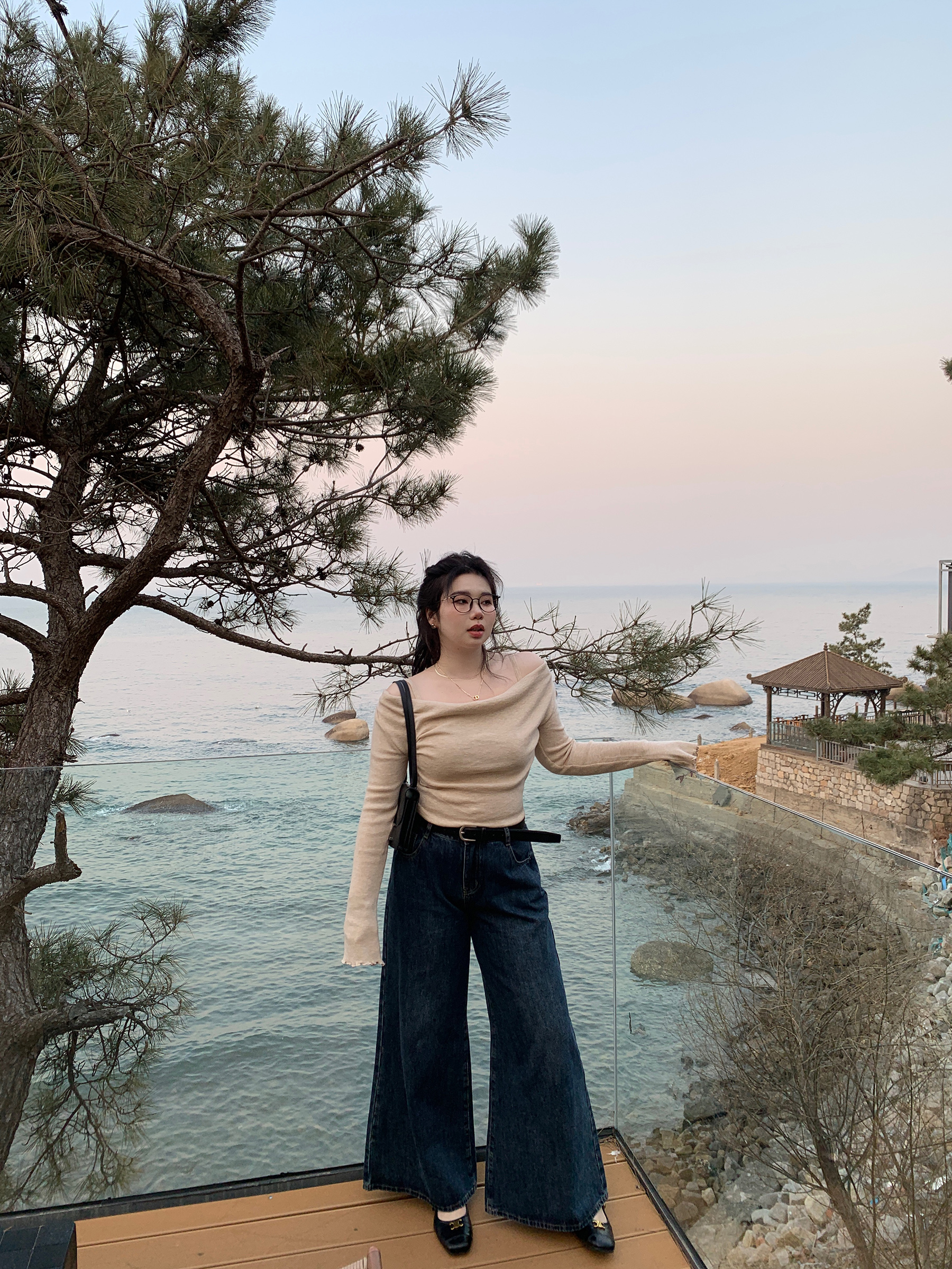 Off-Shoulder Solid Color Plus Size Knitted Shirt - High-End Feel, Slightly Chubby Style, Trendy Casual Top for Effortless Elegance Off-Shoulder Solid Color Plus Size Knitted Shirt - High-End Feel, Slightly Chubby Style, Trendy Casual Top for Effortless Elegance