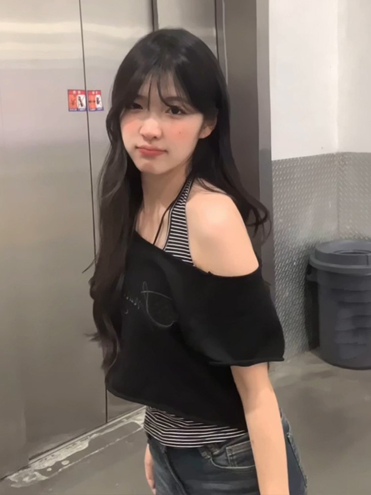 Off-Shoulder Spicy Girl T-Shirt for Women, Summer Slim-Fit Hanging Neck Tank Top, American Style Lazy Chic Top Off-Shoulder Spicy Girl T-Shirt for Women, Summer Slim-Fit Hanging Neck Tank Top, American Style Lazy Chic Top