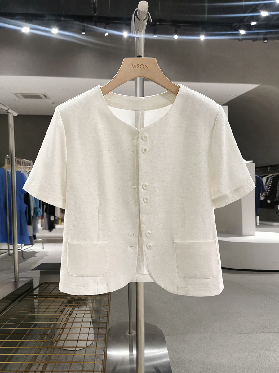 Off-White French-Style Elegant Short Jacket for Women - Chic Summer 2025 Petite Top, Trendy Fashion Essential Off-White French-Style Elegant Short Jacket for Women - Chic Summer 2025 Petite Top, Trendy Fashion Essential