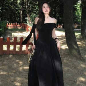 One-Shoulder Black Dress with Flowing Ribbon Big Skirt - Elegant Summer Slim Fit Hepburn Style for Women