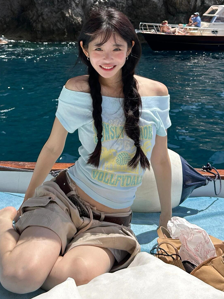 One-Shoulder Short Sleeve Women's Summer T-Shirt - American Style Slim-Fit Letter Print Chic Top for Vacation One-Shoulder Short Sleeve Women's Summer T-Shirt - American Style Slim-Fit Letter Print Chic Top for Vacation