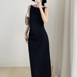 One-Shoulder Sleeveless Pleated Dress for Women - Vintage Black Spaghetti Strap Mid-Length Dress for Spring & Summer Commuting