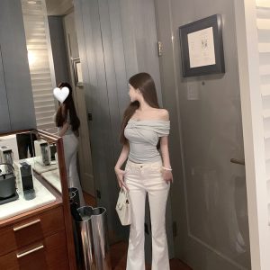 One-Shoulder Slim Fit T-shirt in Pure Desire Style - Sexy 90s-Inspired Top for Trendy Fashion Lovers