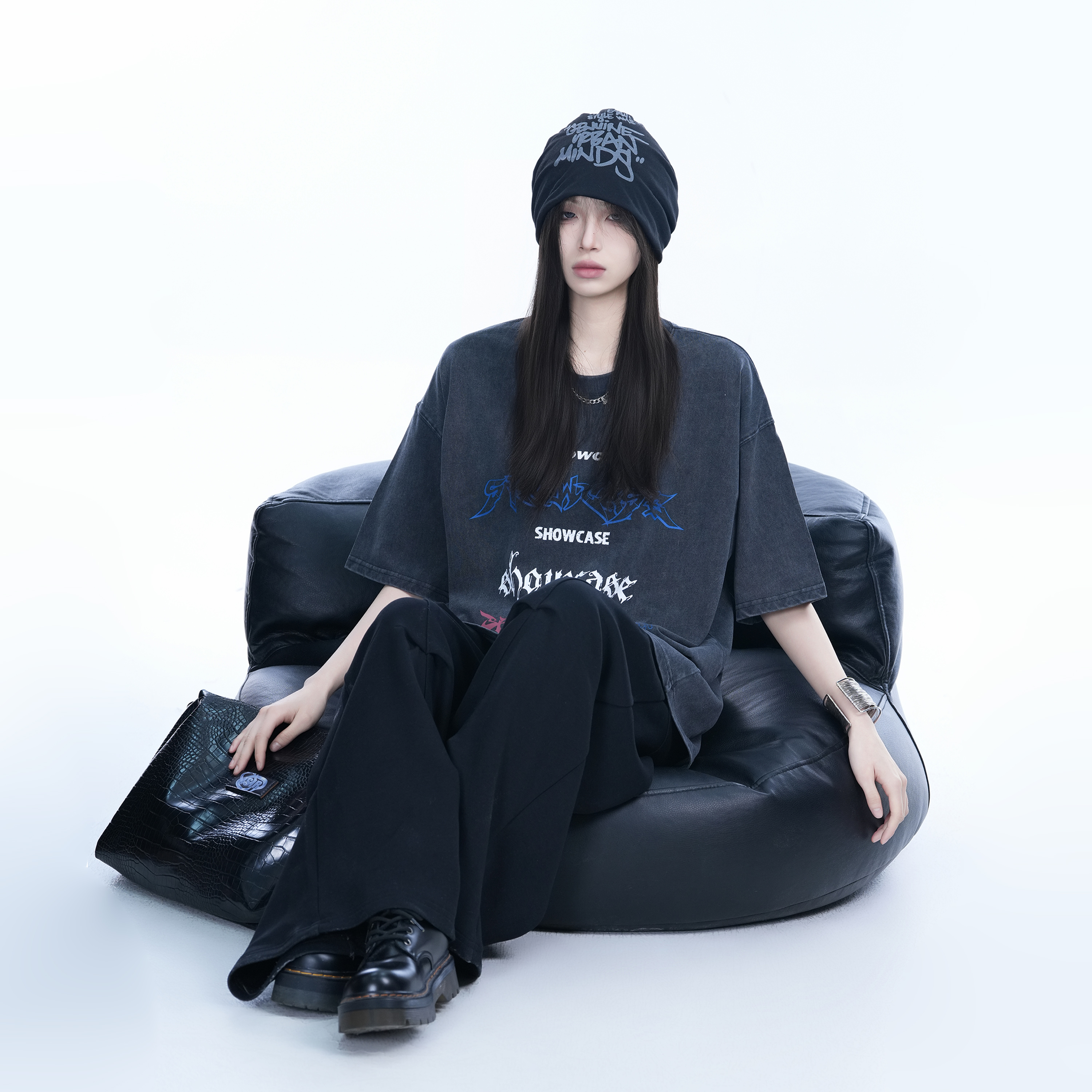 Oversized Black Short-Sleeve T-Shirt for Women - American Street Style, Casual Loose Fit, Y2K Fashion, Graphic Tee