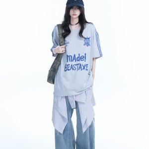 Oversized Retro College Style Gray Graffiti T-Shirt for Women - Trendy Short Sleeve Loose Fit Top