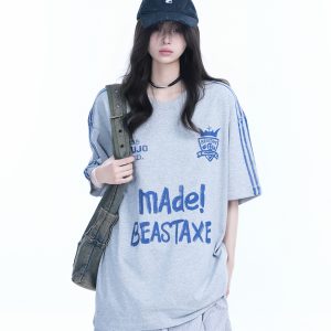 Oversized Retro College Style Gray Graffiti T-Shirt for Women - Trendy Short Sleeve Loose Fit Top