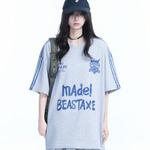 Oversized Retro College Style Gray Graffiti T-Shirt for Women - Trendy Short Sleeve Loose Fit Top