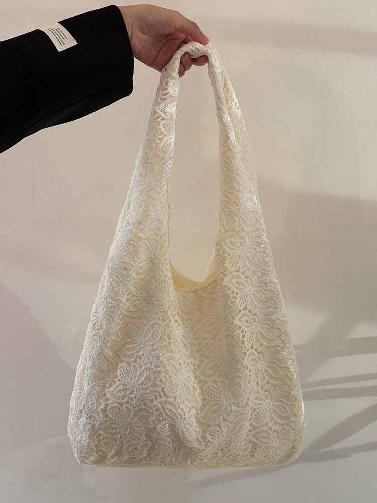 Pastoral Lace Tote Bag - Large Capacity Commuter Shoulder Bag, Versatile Niche Design for Everyday Style Pastoral Lace Tote Bag - Large Capacity Commuter Shoulder Bag, Versatile Niche Design for Everyday Style