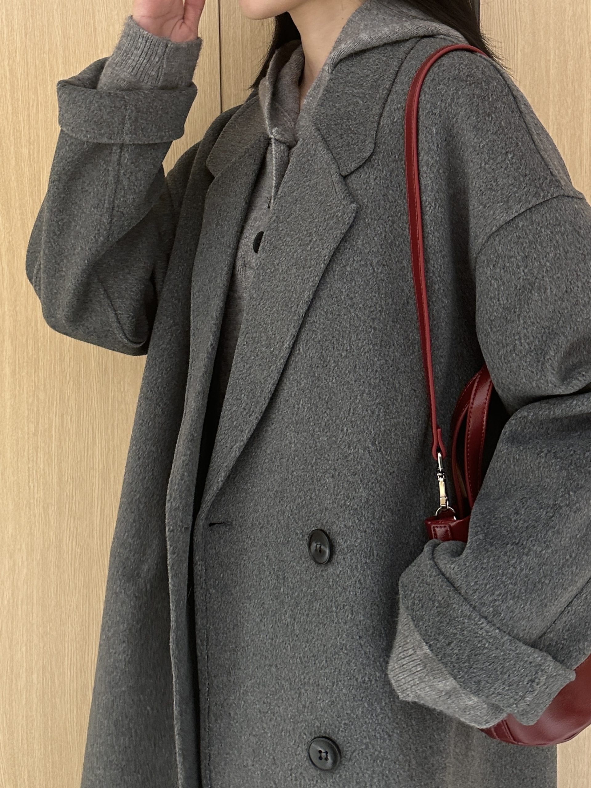 Petite Hepburn-Style Black Double-Faced Cashmere Coat for Women, Mid-Length Woolen Outerwear for Autumn/Winter 2024 Petite Hepburn-Style Black Double-Faced Cashmere Coat for Women, Mid-Length Woolen Outerwear for Autumn/Winter 2024