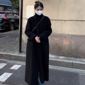 Petite Hepburn-Style Black Double-Faced Cashmere Coat for Women, Mid-Length Woolen Outerwear for Autumn/Winter 2024