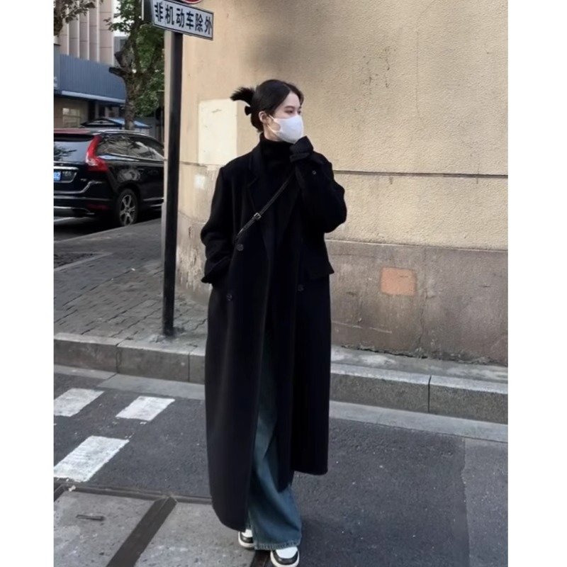 Petite Hepburn-Style Black Double-Faced Cashmere Coat for Women, Mid-Length Woolen Outerwear for Autumn/Winter 2024