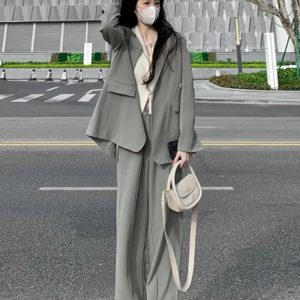 Petite Loose Casual Gray Suit Jacket for Women - Korean Style Blazer for Early Autumn Fashion