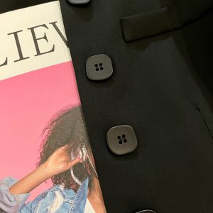 Petite Women's 2025 Summer Thin Black Suit Jacket, Retro Hepburn Style Fashion Blazer for Chic Y2K Look