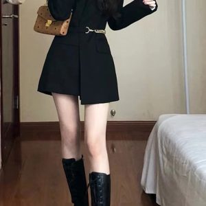 Petite Women's Black Suit Jacket - Elegant Korean Style, Tailored Design for a Gentle and Mature Look