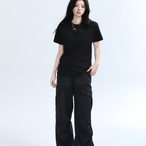 Petite Women's Fitted Gray Short-Sleeve T-Shirt with Round Neck - Summer Style, Casual Graphic Tee for Trendy Looks