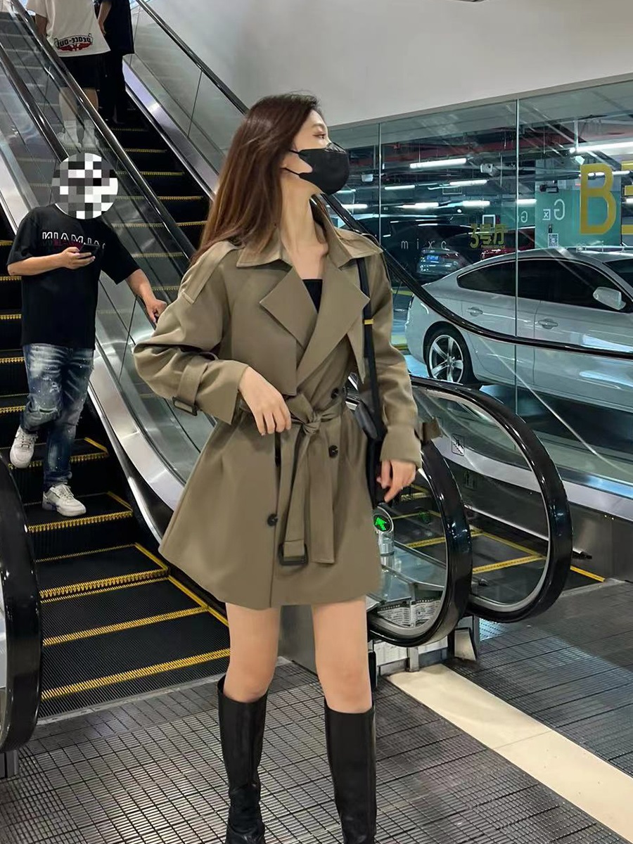 Petite Women's Mid-Length Trench Coat 2024 - Chic British Style for Spring & Autumn, High-End Korean Fashion Petite Women's Mid-Length Trench Coat 2024 - Chic British Style for Spring & Autumn, High-End Korean Fashion