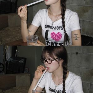 Pink Leopard Print Heart Short Sleeve Fitted Cotton T-Shirt for Women - Trendy Age-Reducing Design