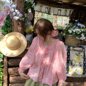 Pink Lily of the Valley Floral Doll Collar Long Sleeve Shirt for Women, Loose Thin Top for Spring and Autumn, Vintage Style