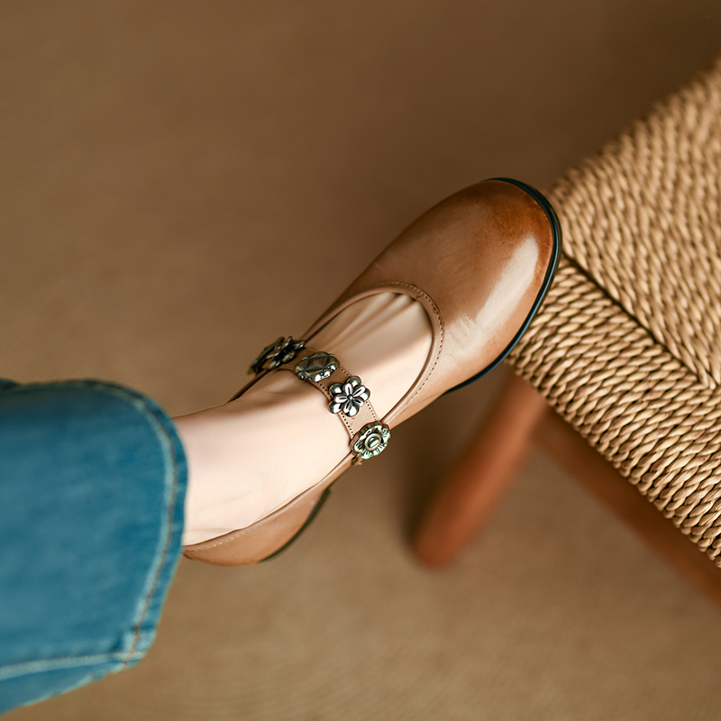 Pink Soft-Soled Mary Jane Shoes with Round Toe - Italian Style Flats for Women, Perfect for Y2K and Retro Looks Pink Soft-Soled Mary Jane Shoes with Round Toe - Italian Style Flats for Women, Perfect for Y2K and Retro Looks