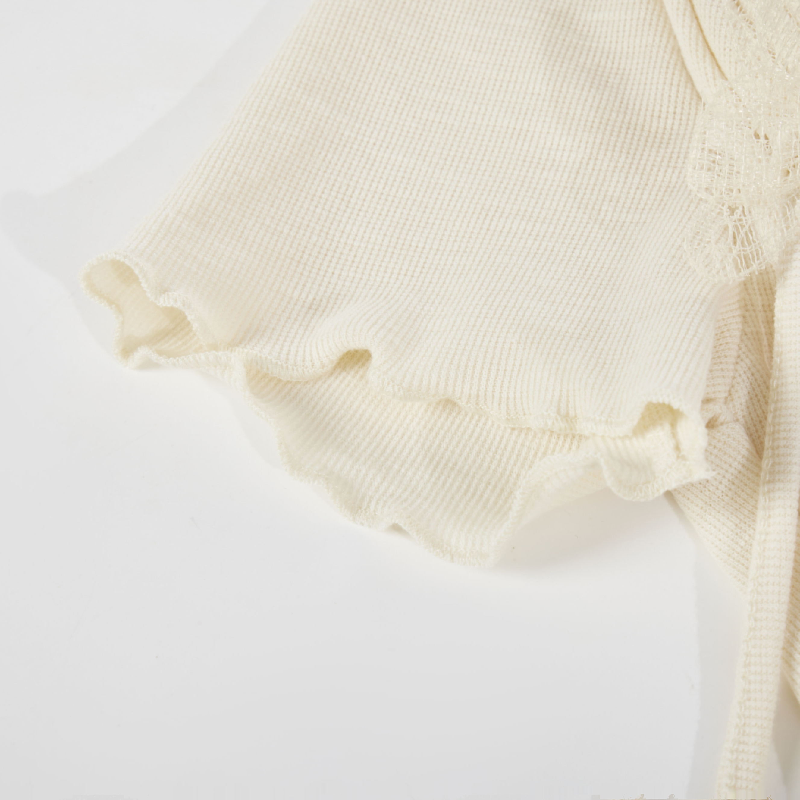 Pink Sweet Women's Off-Shoulder Short Sleeve T-Shirt with Irregular Ruffle Edge and Butterfly Decor, 2025 Summer Fashion Trend Pink Sweet Women's Off-Shoulder Short Sleeve T-Shirt with Irregular Ruffle Edge and Butterfly Decor, 2025 Summer Fashion Trend