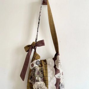 Plaid Bucket Bag with Lace Splicing - Versatile Shoulder & Crossbody Bag for Autumn and Winter Style