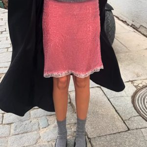 Playful Guava Pink Sequined Bodycon Half Skirt with Lace Trim - Trendy Y2K Style for a Chic Look