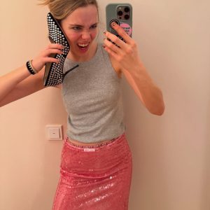 Playful Guava Pink Sequined Bodycon Half Skirt with Lace Trim - Trendy Y2K Style for a Chic Look