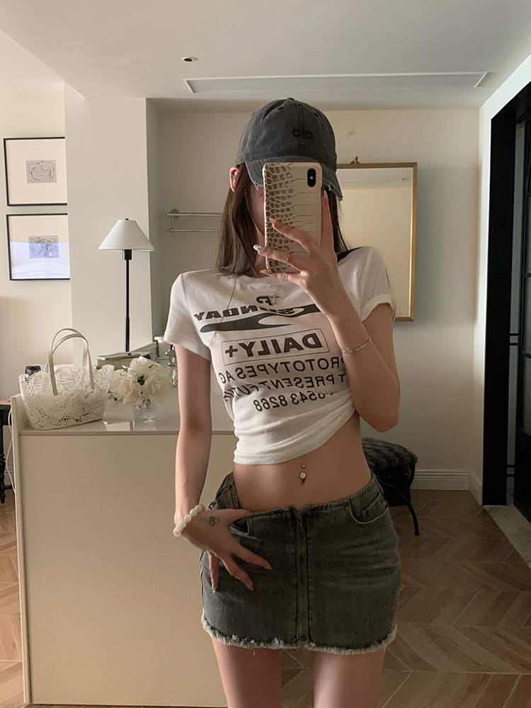 Playful Leg Essence Gray Vintage Denim Bodycon Mini Skirt with Tassels - Summer Hot Girl Style, 90s-Inspired Half Skirt Playful Leg Essence Gray Vintage Denim Bodycon Mini Skirt with Tassels - Summer Hot Girl Style, 90s-Inspired Half Skirt