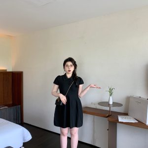 Playful Plus Size Little Black Dress with Polo Collar, Stretchy Slimming Puff A-Line Design for Effortless Style