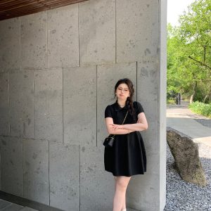 Playful Plus Size Little Black Dress with Polo Collar, Stretchy Slimming Puff A-Line Design for Effortless Style