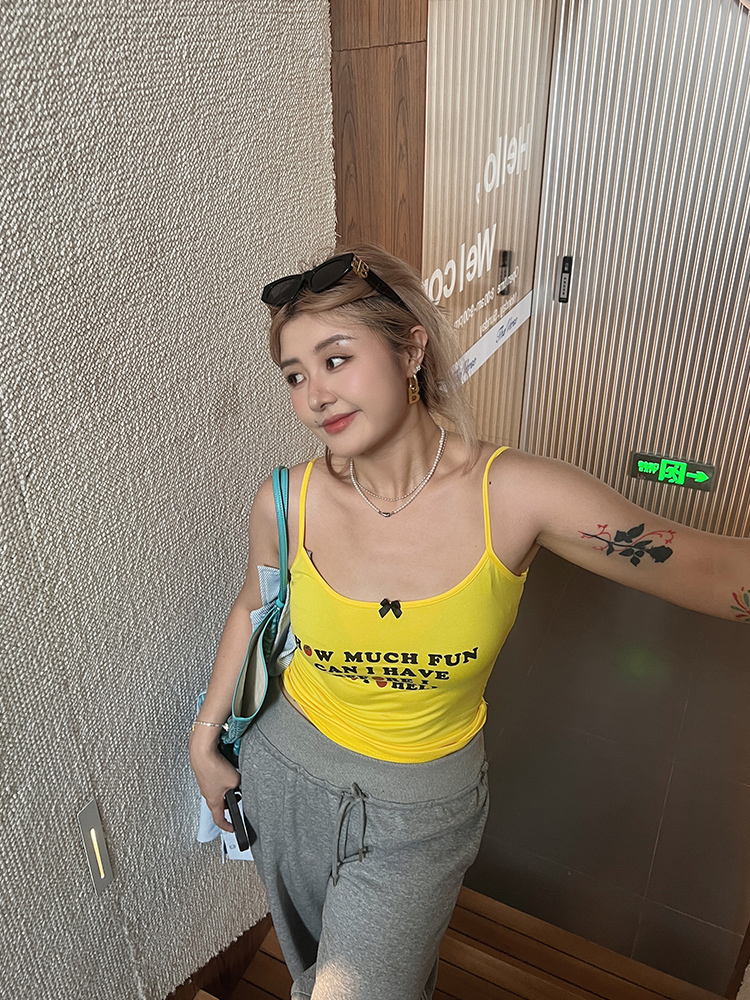 Plus Size American Vintage Bow Print Tank Top - Hot Girl Millennial Style, Versatile Summer Essential, Y2K Fashion Plus Size American Vintage Bow Print Tank Top - Hot Girl Millennial Style, Versatile Summer Essential, Y2K Fashion