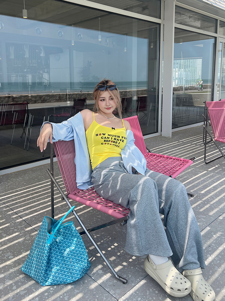 Plus Size American Vintage Bow Print Tank Top - Hot Girl Millennial Style, Versatile Summer Essential, Y2K Fashion Plus Size American Vintage Bow Print Tank Top - Hot Girl Millennial Style, Versatile Summer Essential, Y2K Fashion