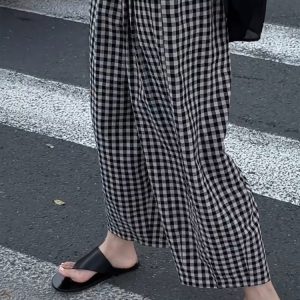 Plus Size Black and White Checkered Wide-Leg Pants for Women - Loose High-Waisted Trousers for Petite Sizes, 2025 Trend