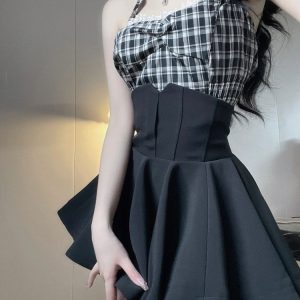 Plus Size Black Fluffy Half Skirt for Women - High-Waisted Pleated A-Line Umbrella Skirt for Autumn Winter, Slimming Fit for Petite Figures