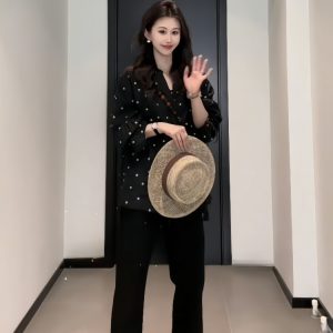 Plus-Size Black Polka Dot Long Sleeve Top with Lantern Sleeves - Minimalist Linen Spring Shirt for Curvy Women