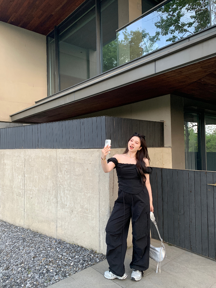 Plus Size Designer Lace One-Shoulder Top - Slimming Pleated Short T-Shirt for Summer - Trendy Chubby Style Plus Size Designer Lace One-Shoulder Top - Slimming Pleated Short T-Shirt for Summer - Trendy Chubby Style