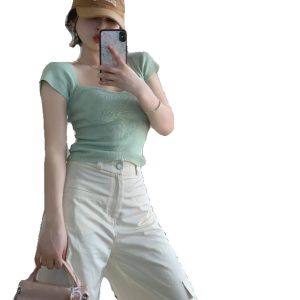 Plus-Size Flattering Square Neck Short Sleeve Knitted Top for Girls - Stylish Summer Essential, Cute and Slimming Design