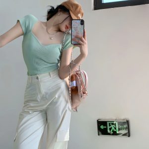 Plus-Size Flattering Square Neck Short Sleeve Knitted Top for Girls - Stylish Summer Essential, Cute and Slimming Design