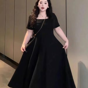 Plus-Size French Hepburn-Style Square-Neck Dress with Flattering A-Line Skirt for Summer, Perfect for Pear-Shaped Figures