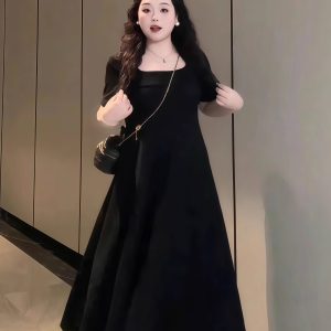 Plus-Size French Hepburn-Style Square-Neck Dress with Flattering A-Line Skirt for Summer, Perfect for Pear-Shaped Figures