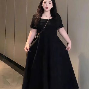 Plus-Size French Hepburn-Style Square-Neck Dress with Flattering A-Line Skirt for Summer, Perfect for Pear-Shaped Figures