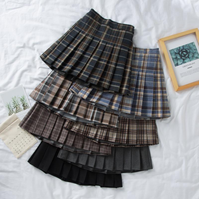 Plus Size High-Waisted A-Line Plaid Wool Pleated Skirt for Autumn Winter - Flattering Short Skirt for Curvy Women and Students